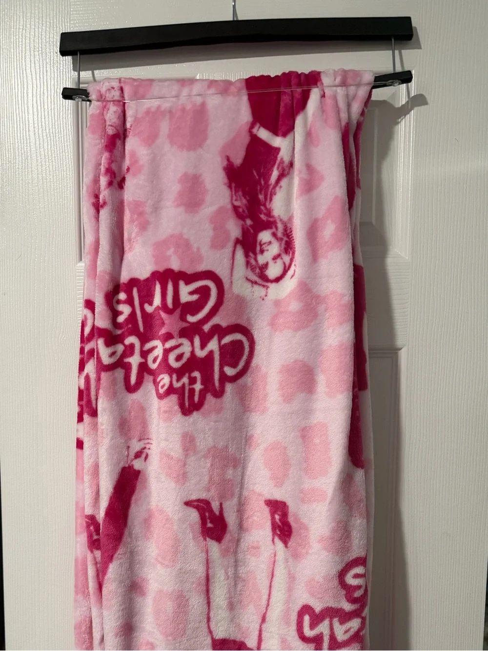 Disney Pink & Dark Pink Cheetah Girls Plush Throw Blanket